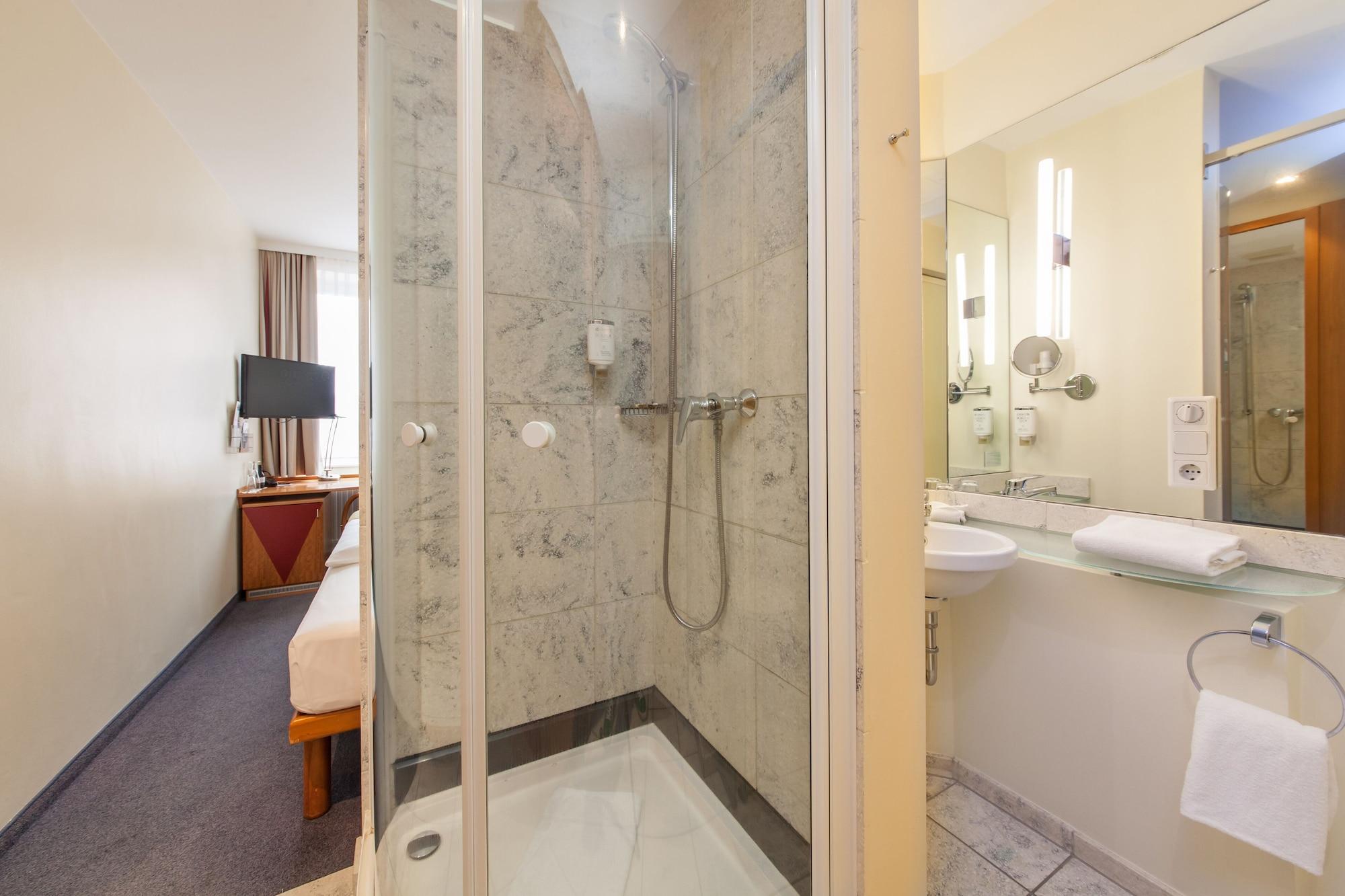 Novum Ambassador Hotel 3*