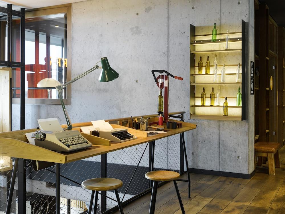 25hours Hafencity 4* Hamburgo
