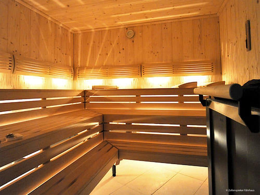Zollenspieker Fährhaus 4*