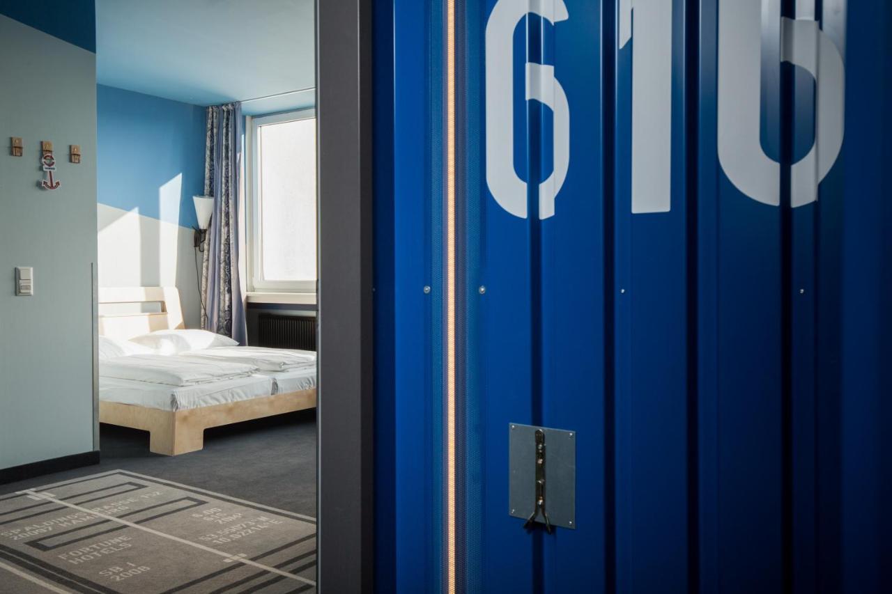 Superbude Hamburg St Georg Hotel 2*