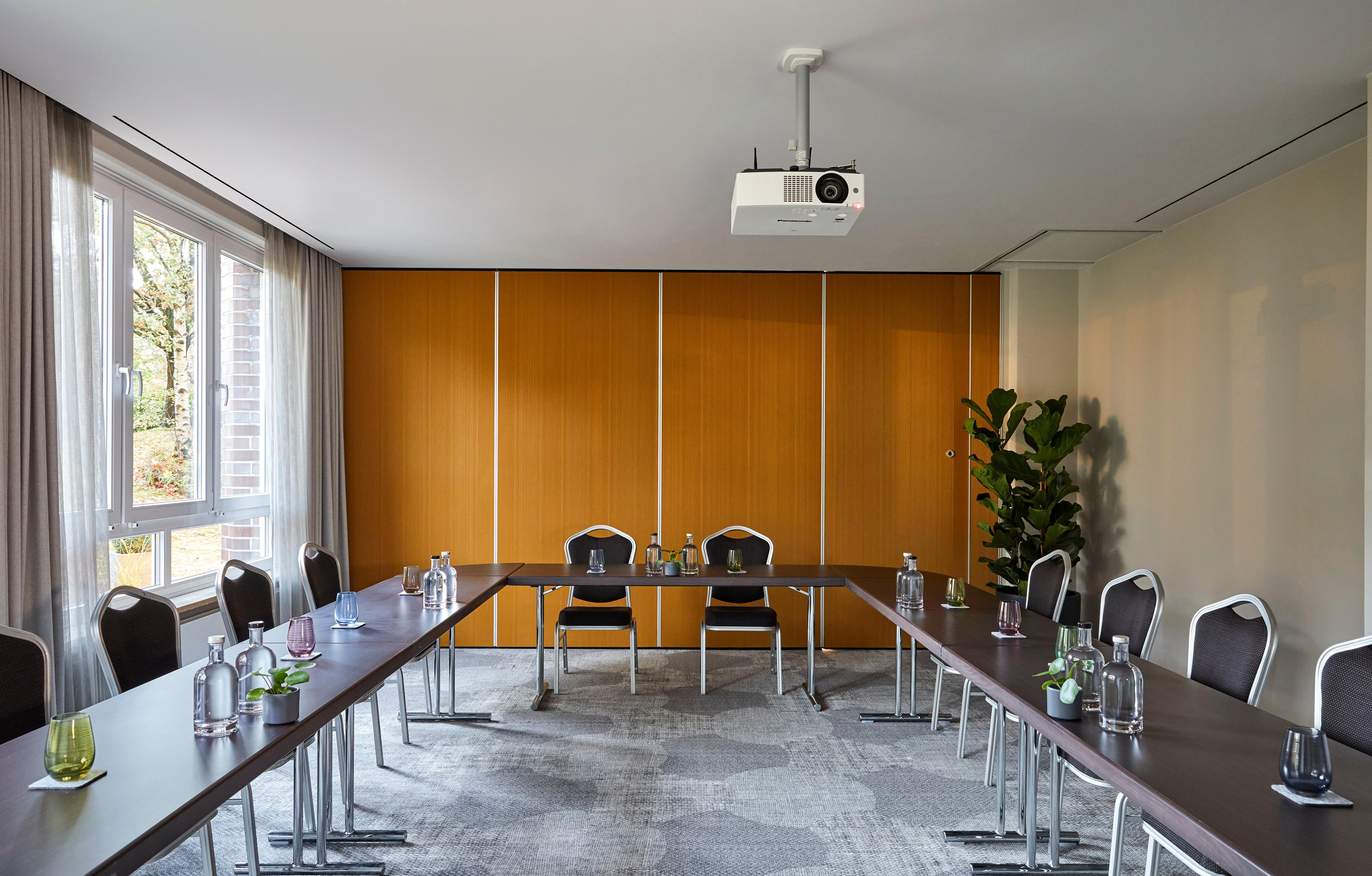 Crowne Plaza Hamburg-city Alster By Ihg 4*