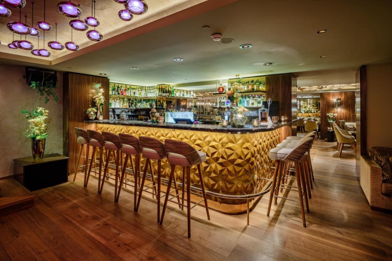 Fairmont Vier Jahreszeiten, Des Jahres 2023 & 2024- 101 Besten Hotel