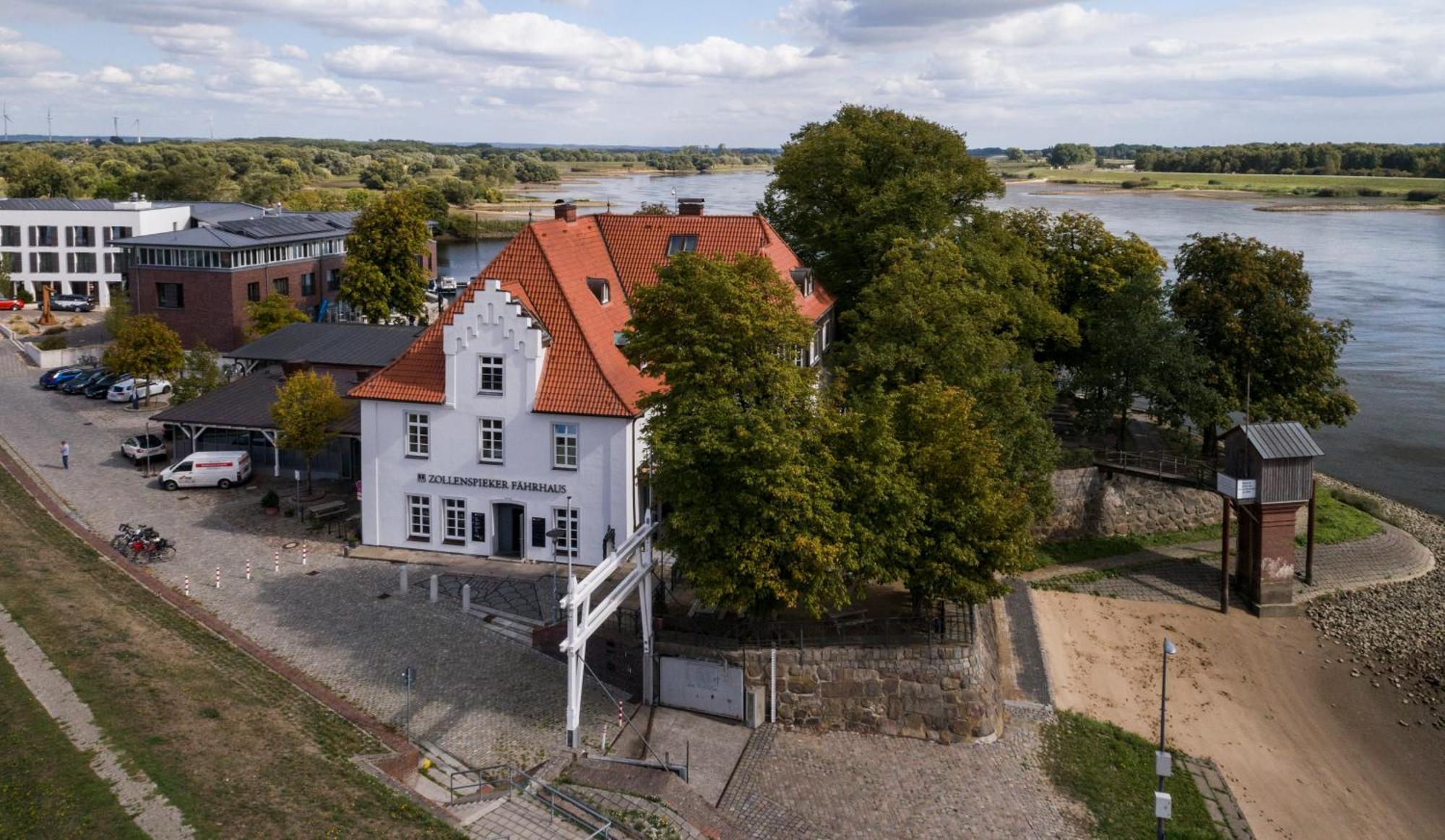 Hotel Zollenspieker Fährhaus 4*