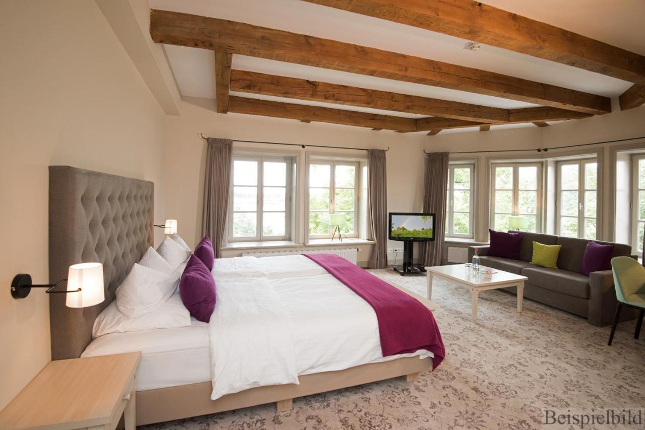 Zollenspieker Fährhaus Hotel 4*