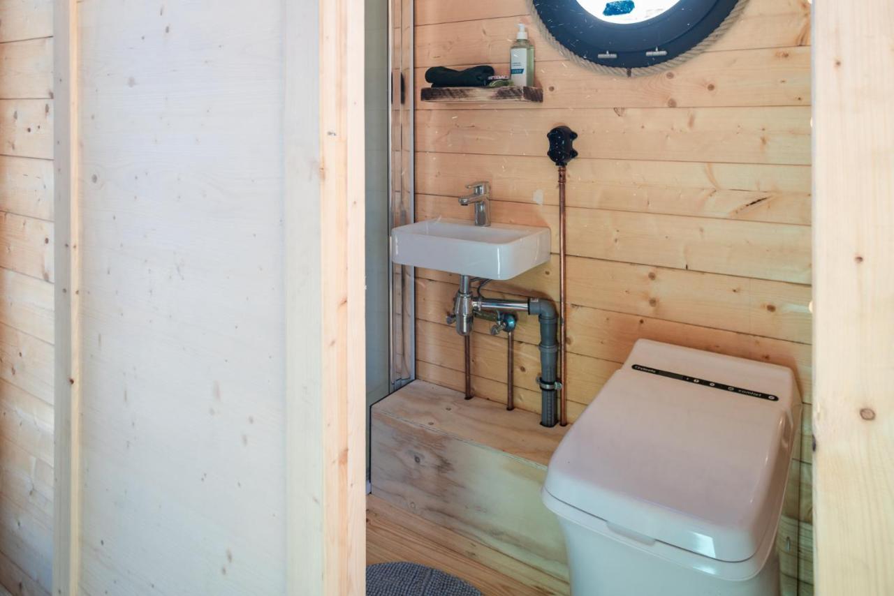 Botel Wunderschoenes Hausboot Agathe *
