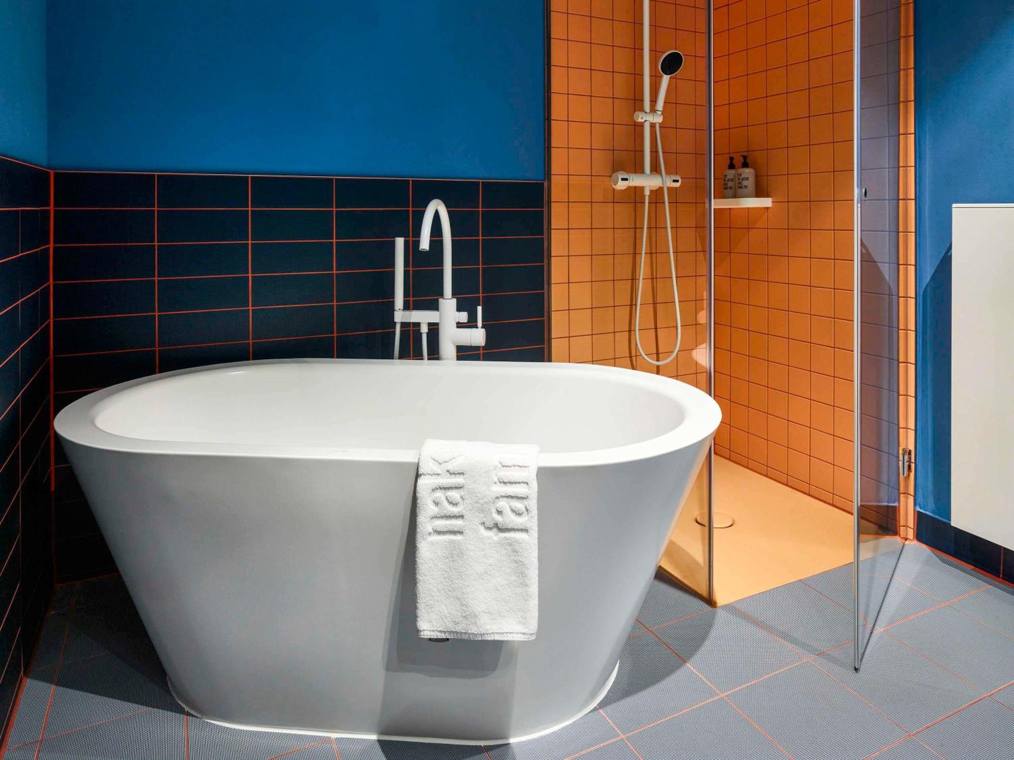 Hotel 25hours Hafencity 4*