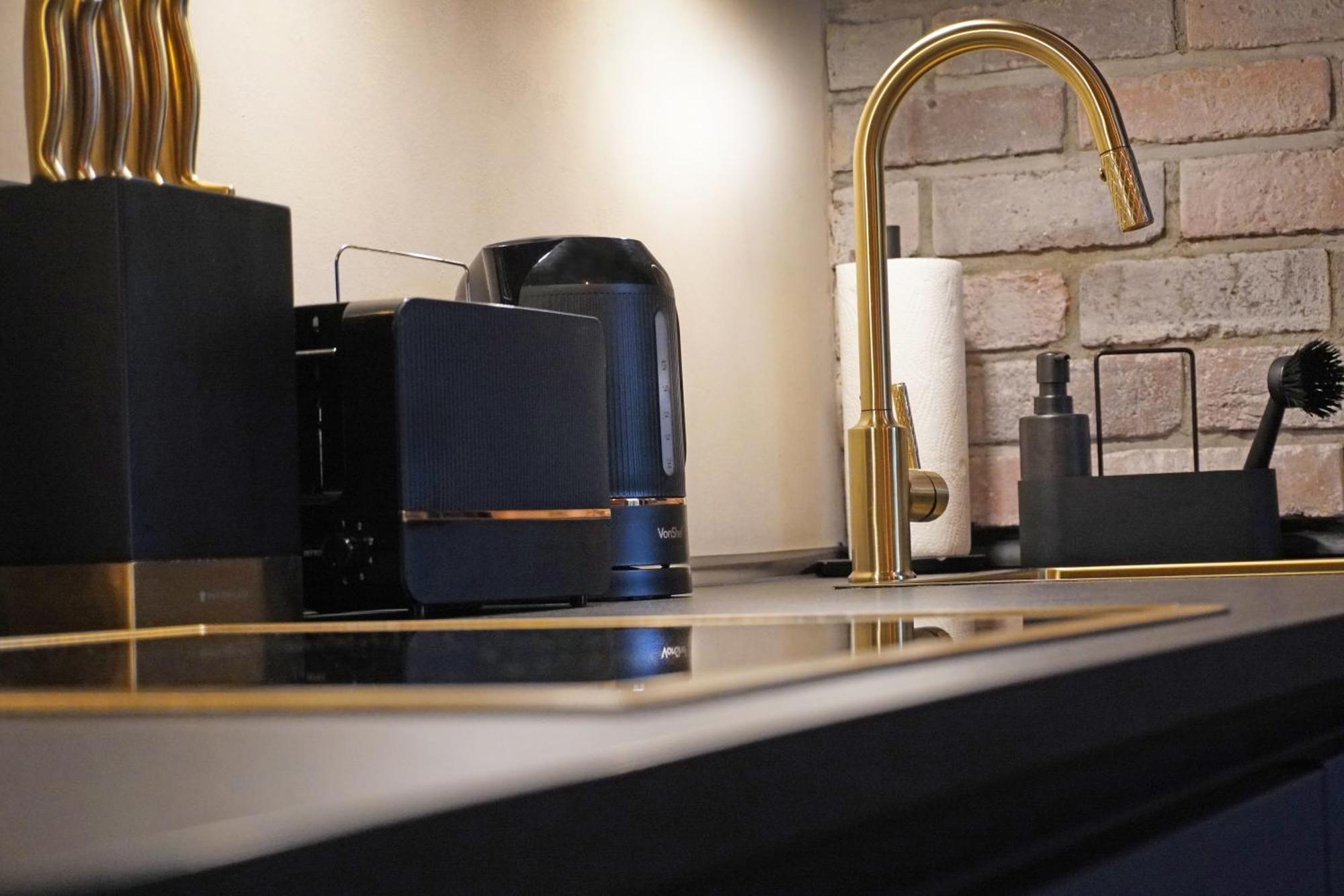 Black 4 Luxus In Alsternaehe
