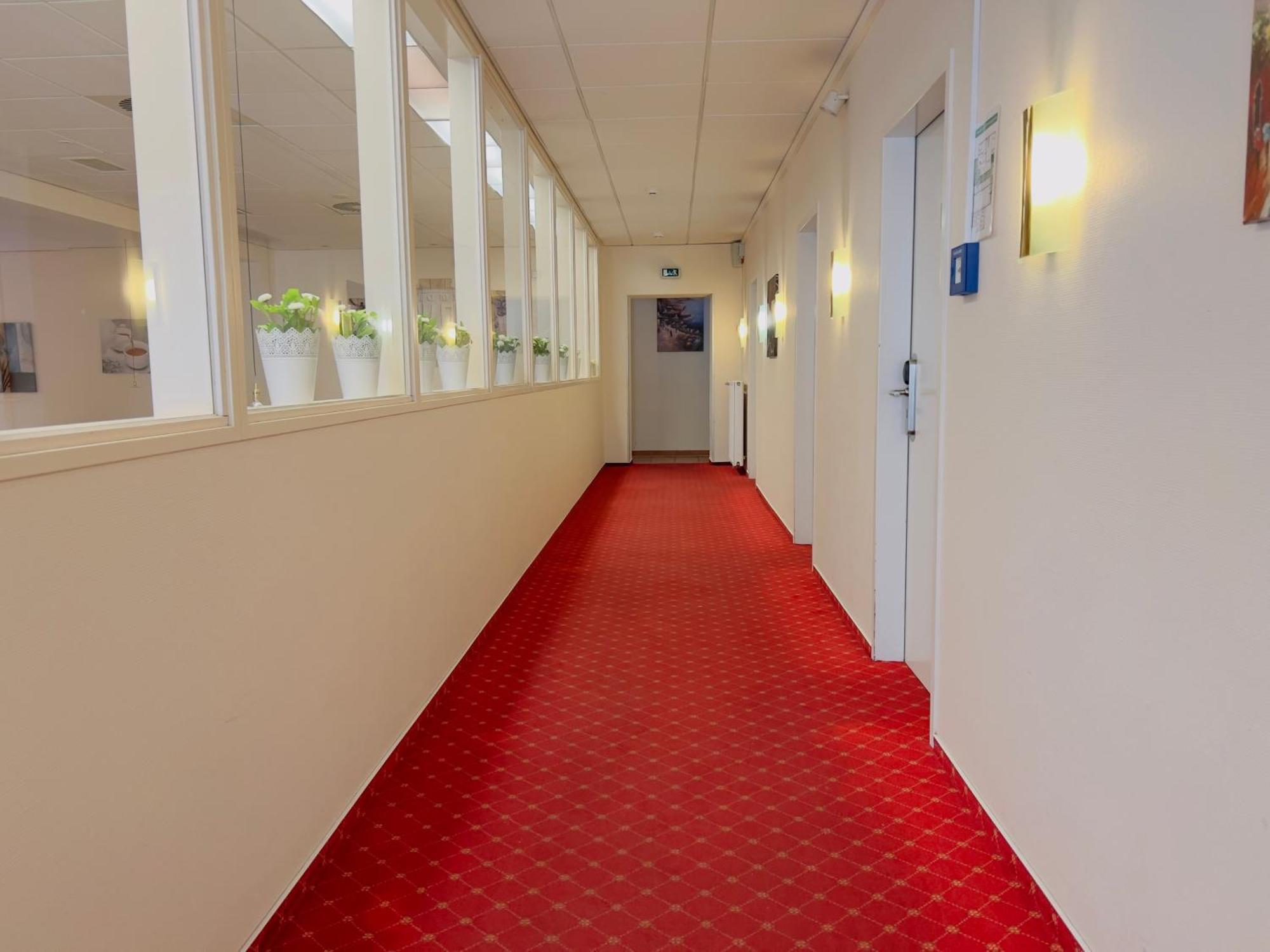 Hotel Elbbrücken 3*