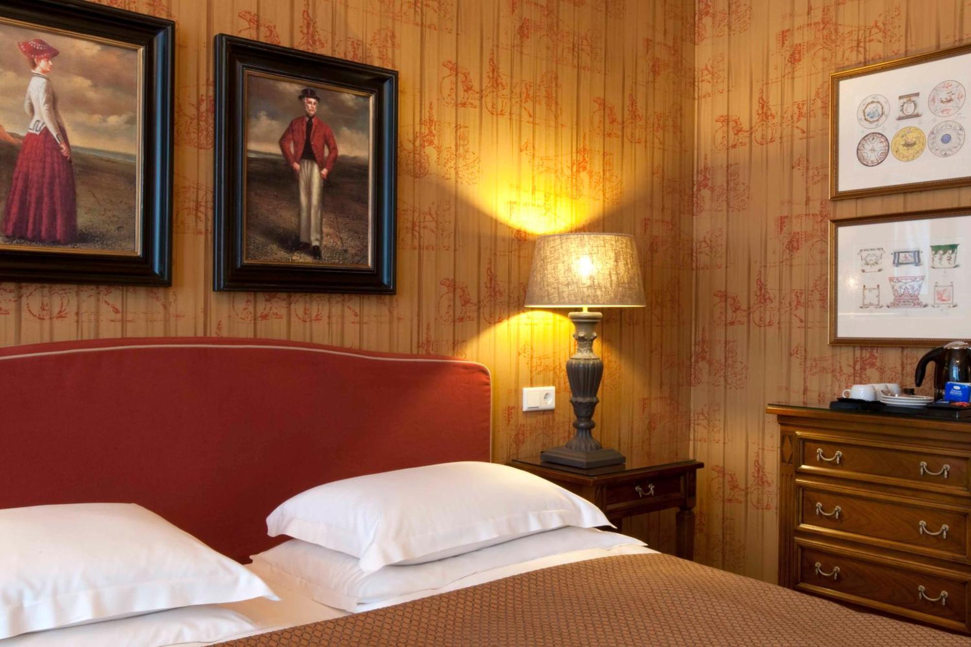 Hotel House 4*