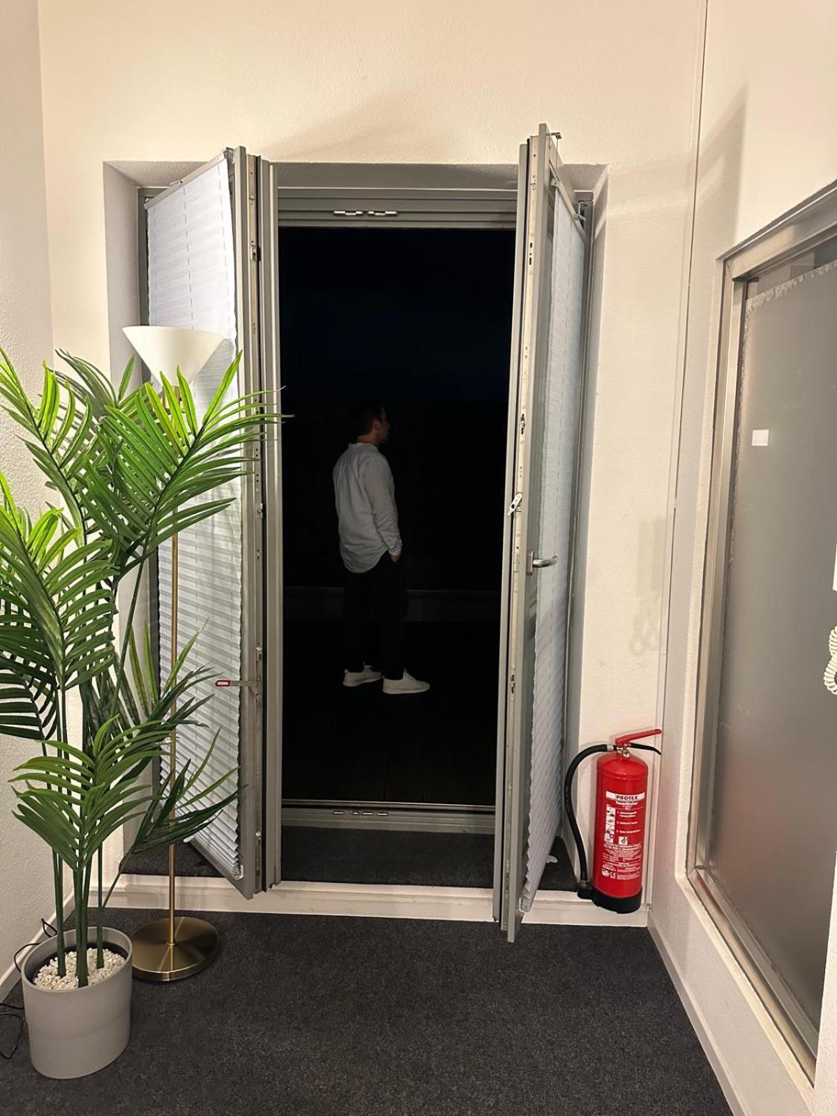 Zentral Gelegenes Premium-apartment Mit Viel Tageslicht * Hamburg