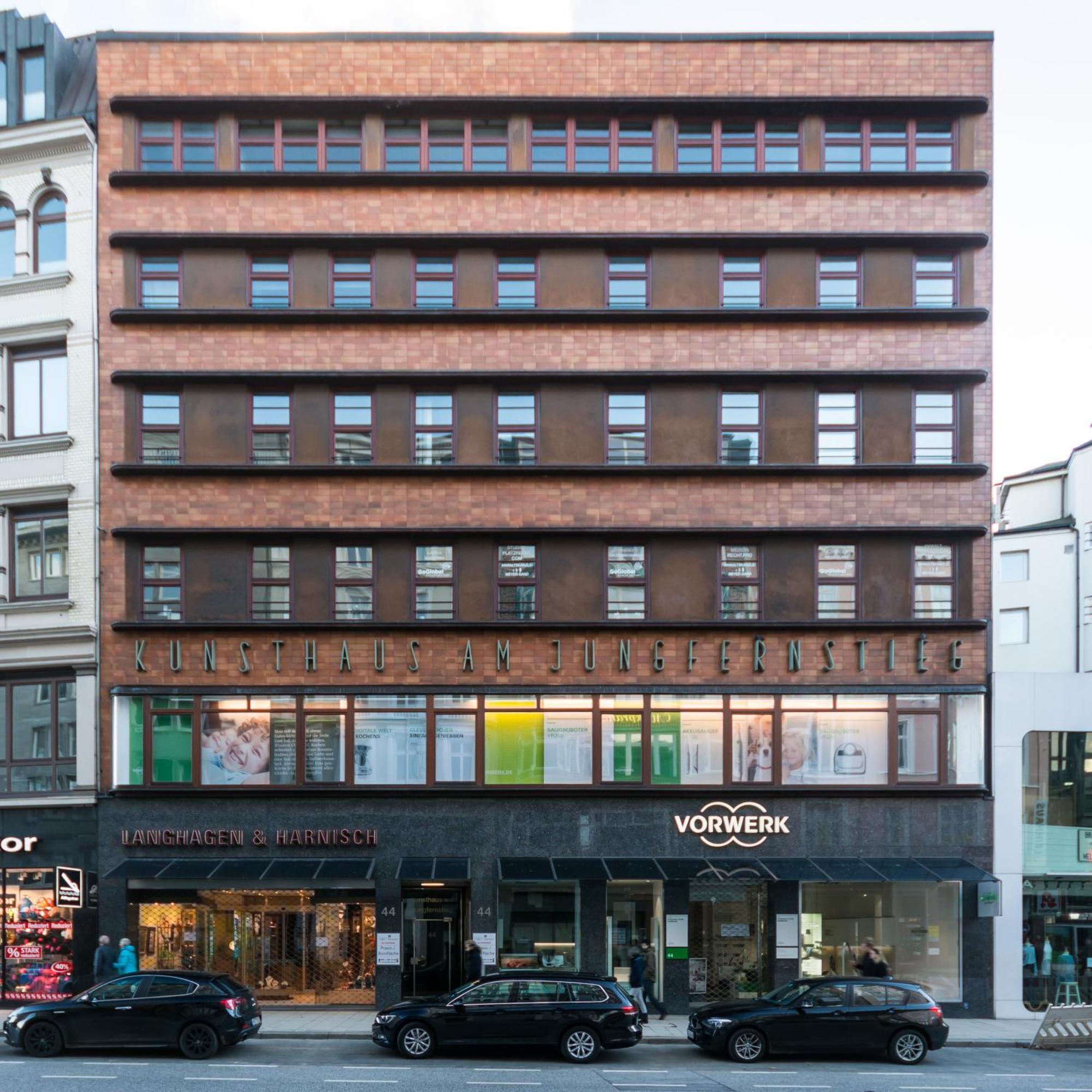 Jungfernstieg Family & Business *