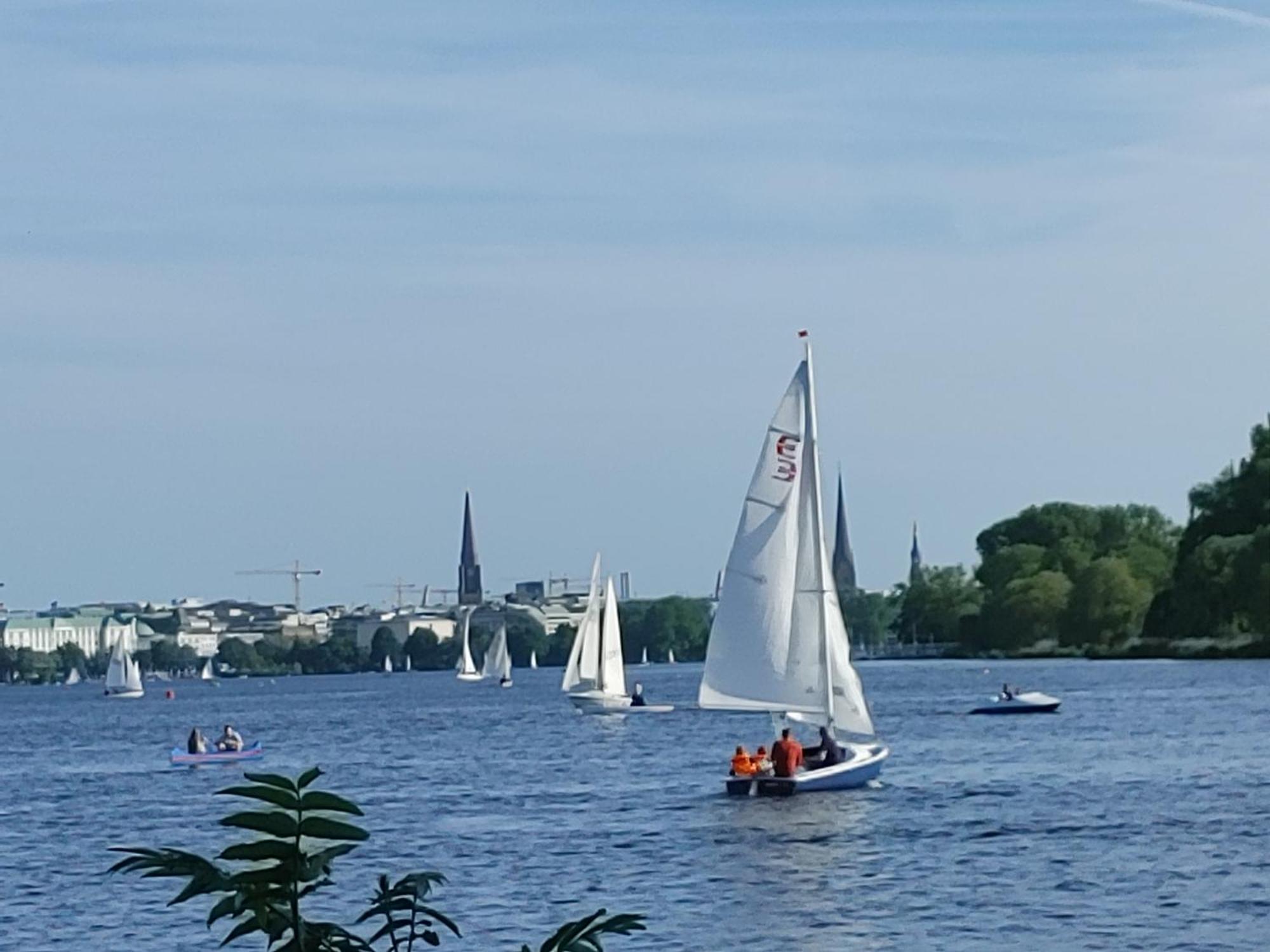 Alsternaehe 2 Minuten Fussweg Apartamento