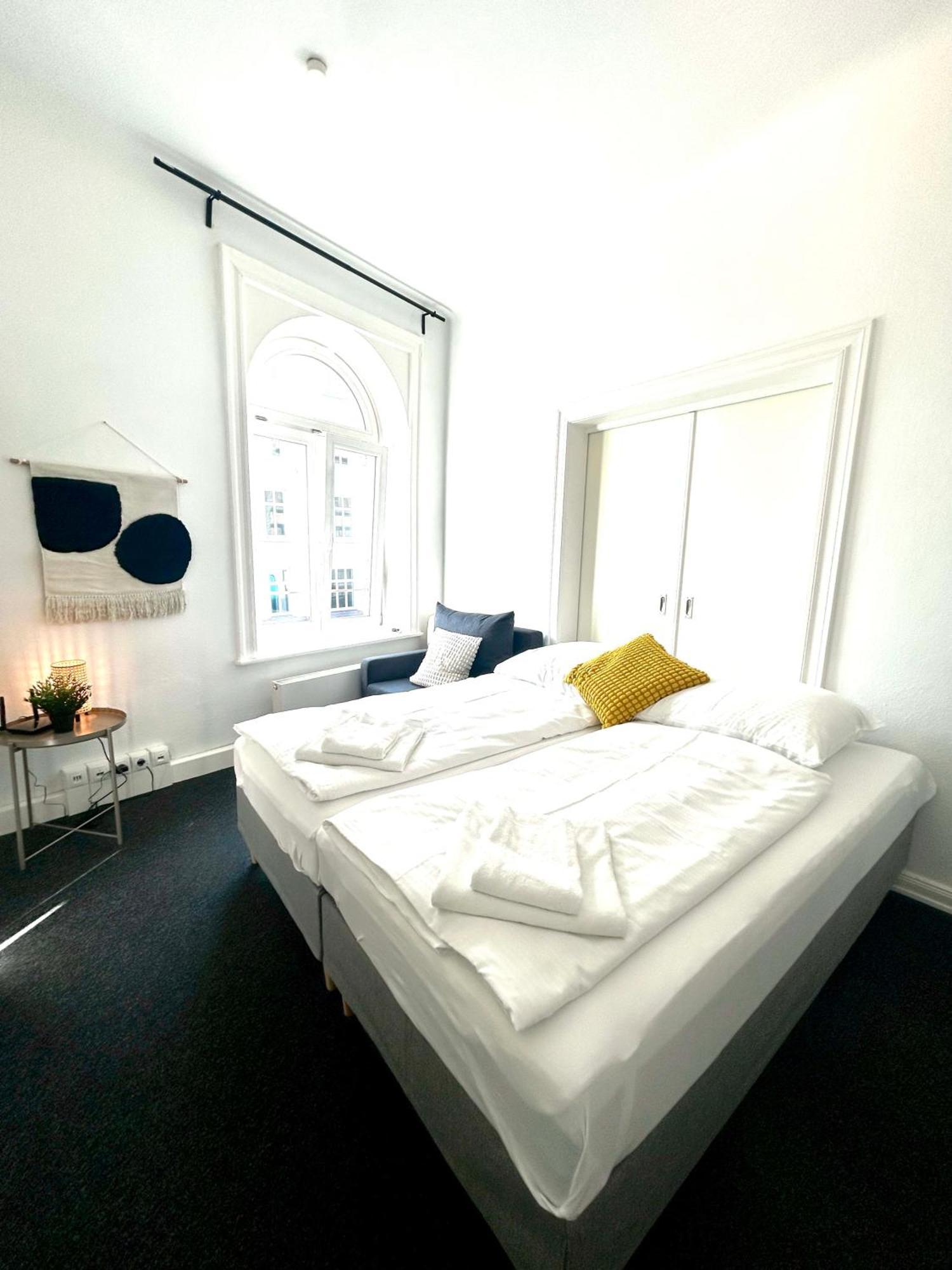 For Up To 10 Guests