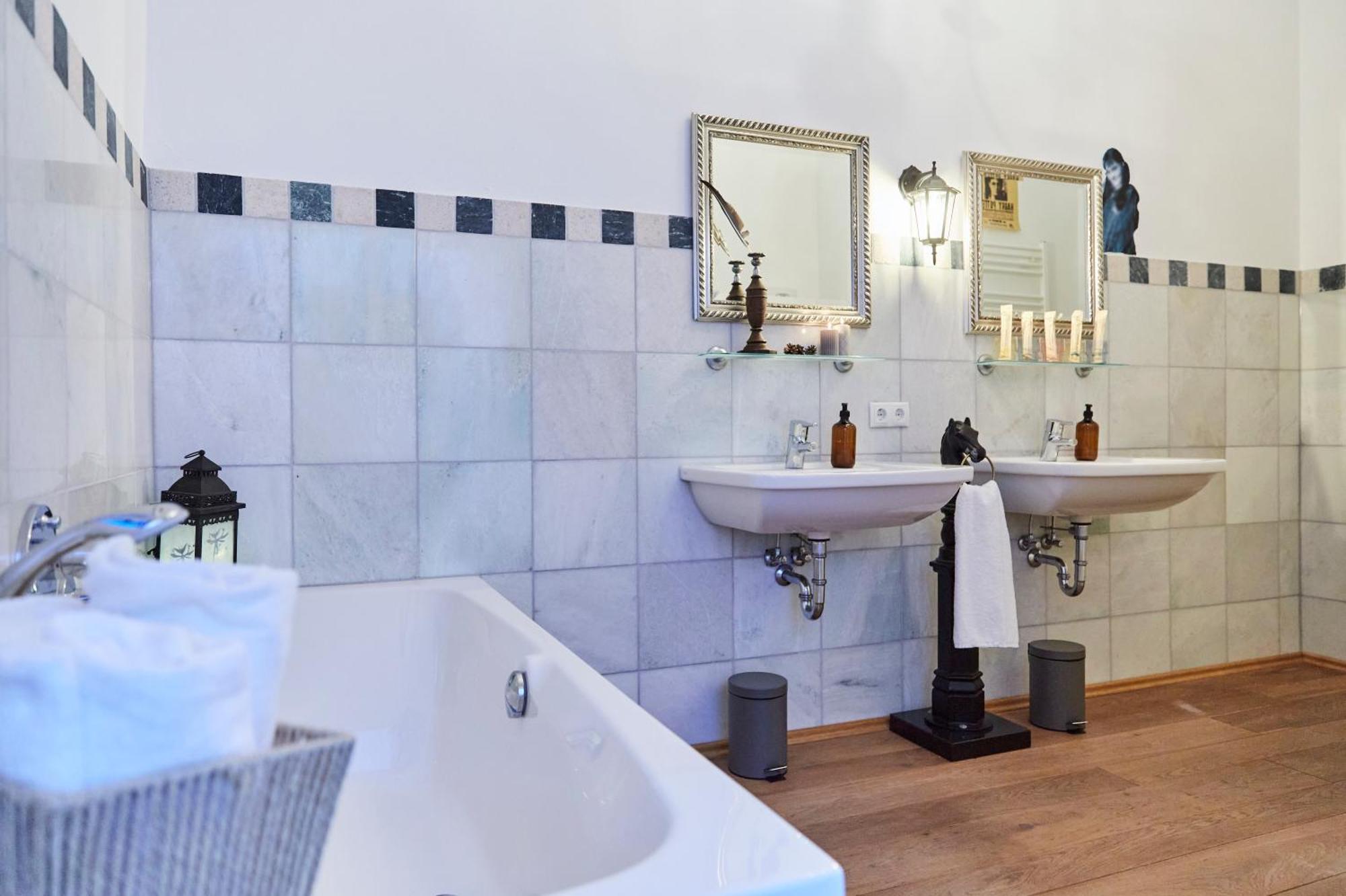 Apartment Wizard - 3 Schlafzimmer - 156 Qm Mit Dachterrasse - Bis 10 Personen - Dusche & Badewanne - Kostenloser Parkplatz Hamburg