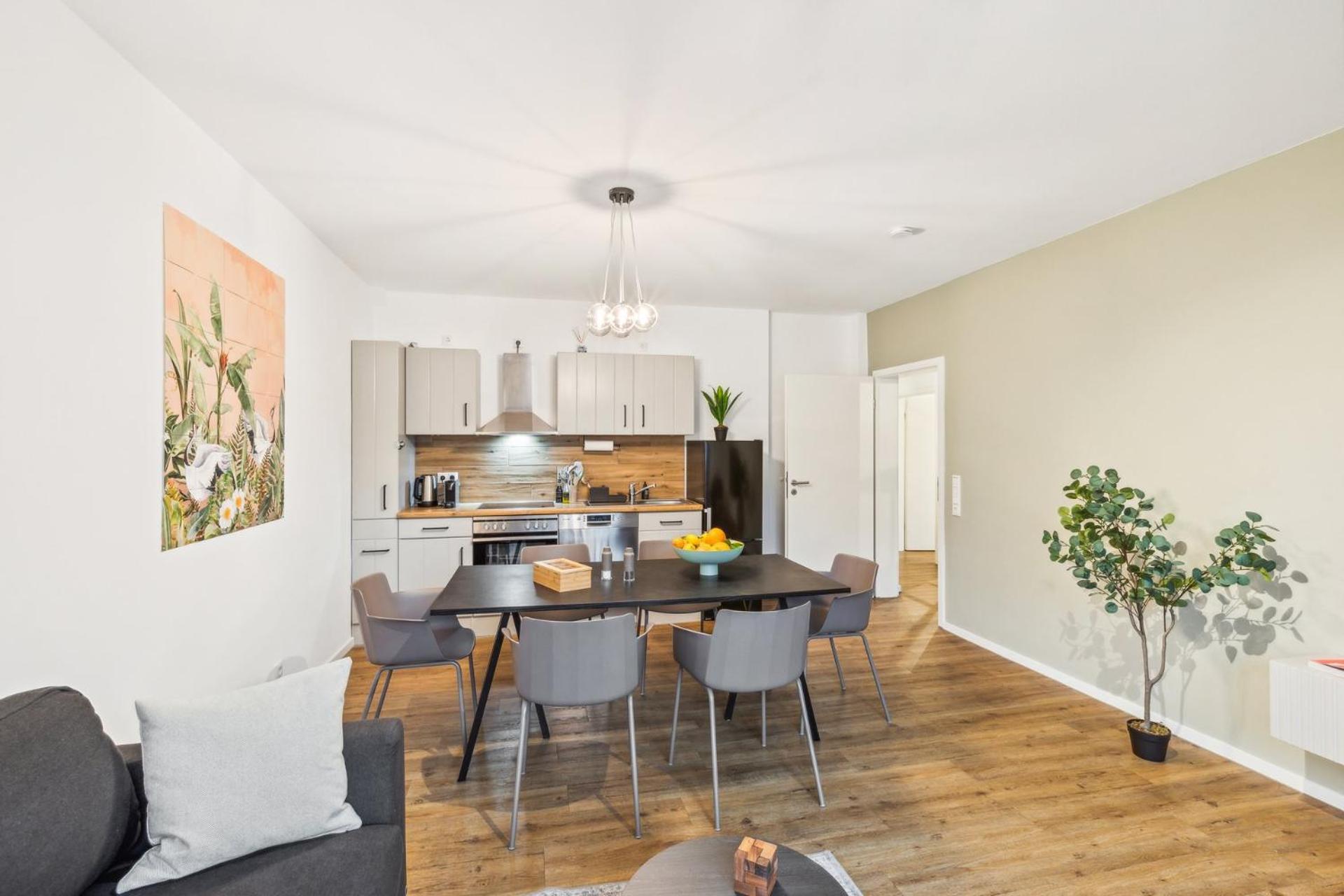 Apartment Kranich Mit 3 Zimmern, Infrastrukturlage Hh Langenhorn, Naehe Airport, Boxspringbetten Und Arbeitsplaetzen Mit Glasfaser Wlan Hamburg