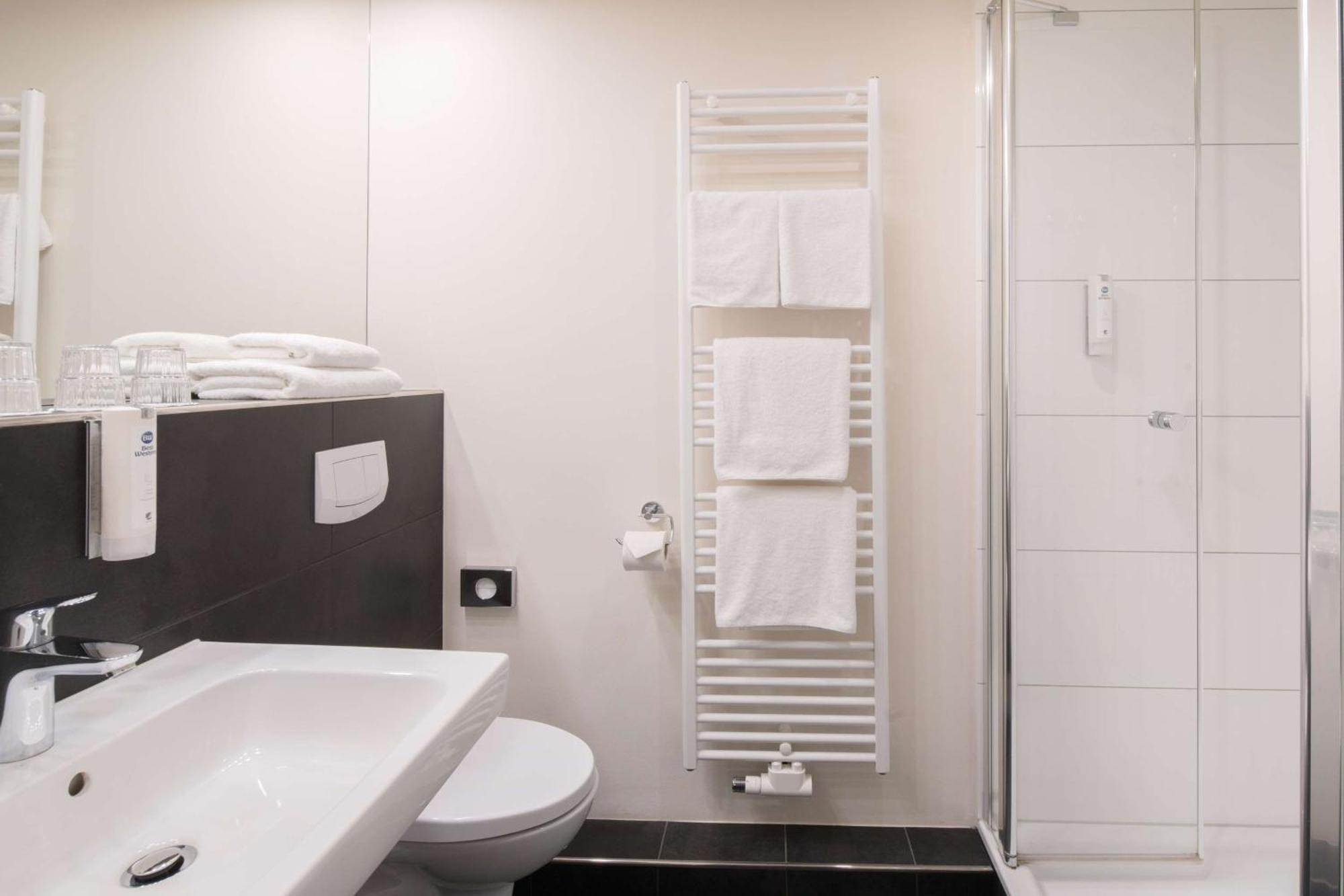Hotel Western International