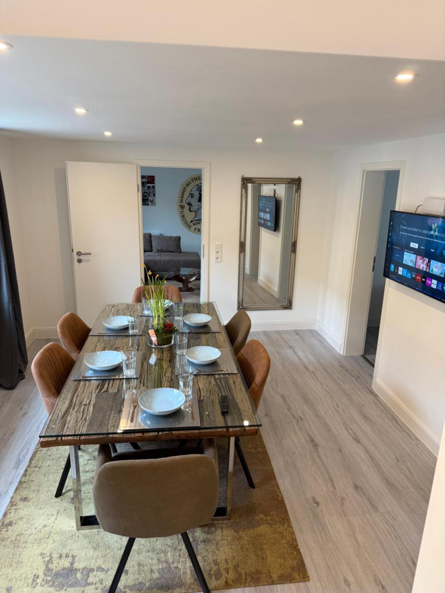 -6 Rooms- Sankt Pauli, Harbour And Schanze * Hamburg-Harburg