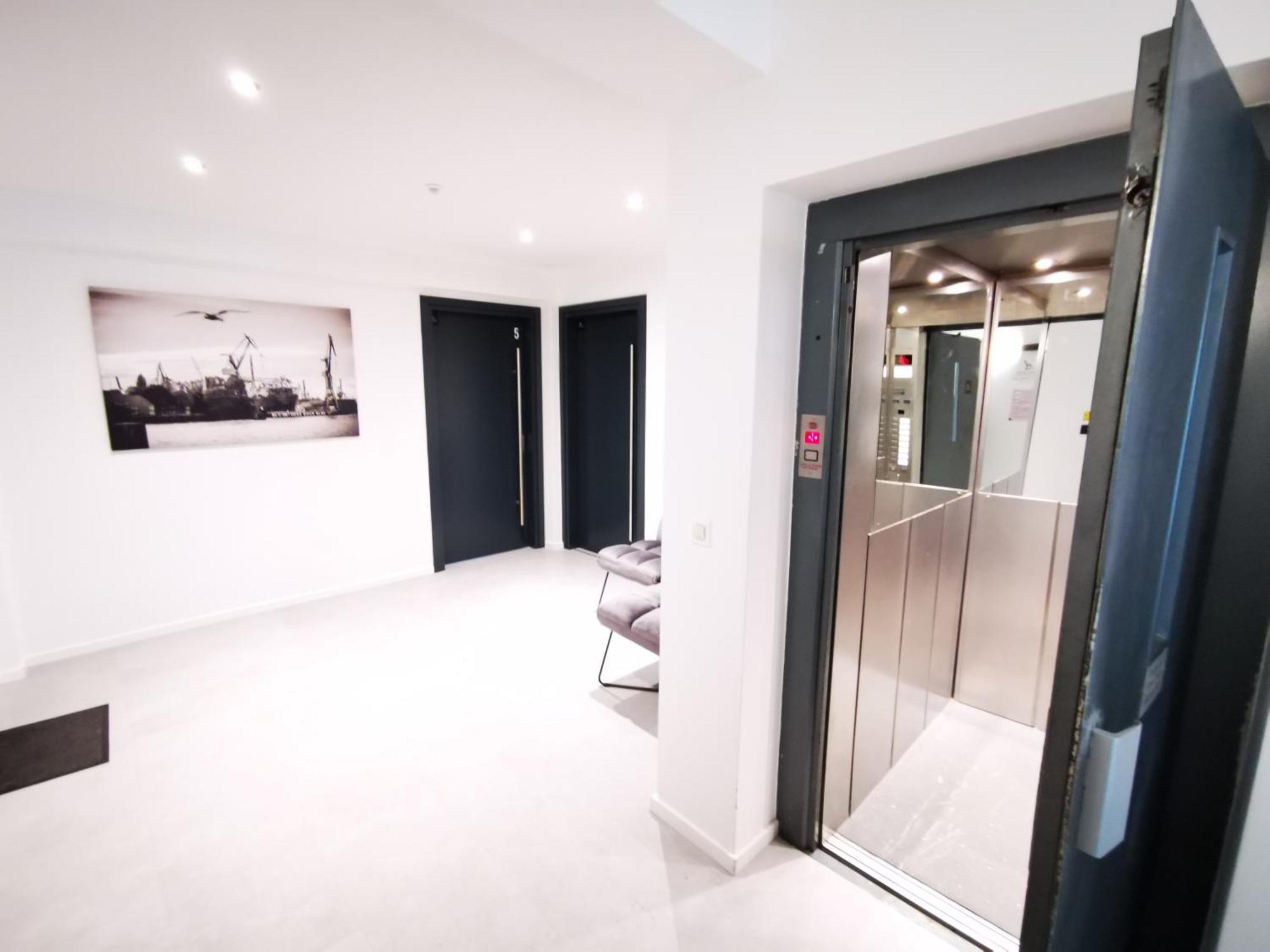 Hh 05 By Rockchair - Superhost Status - Modernes Mit Sonnigem Balkon & Premium Boxspringbetten In Winterhude - Geheimtipp * Hamburgo