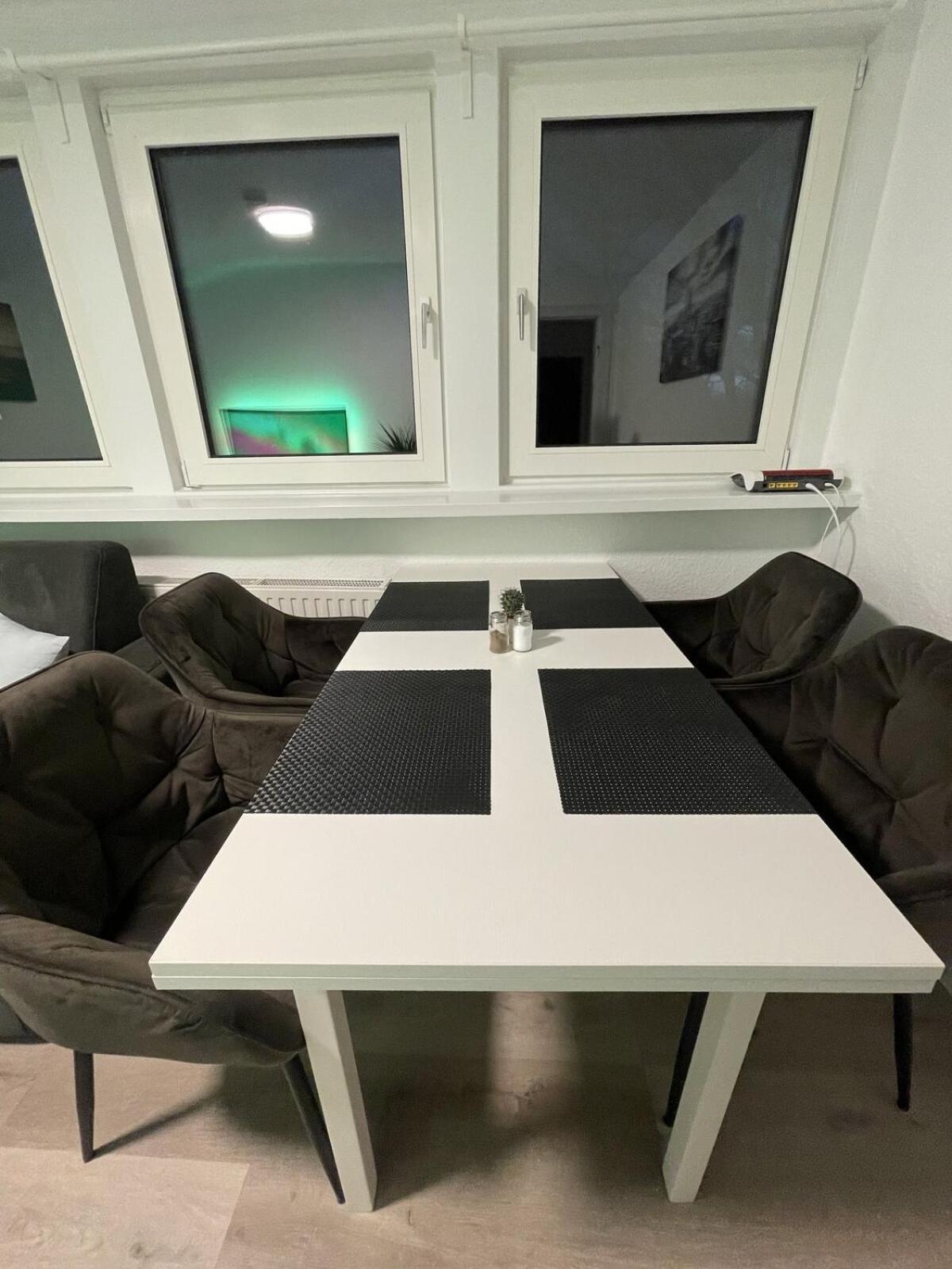 Modern Comfort In 3 *