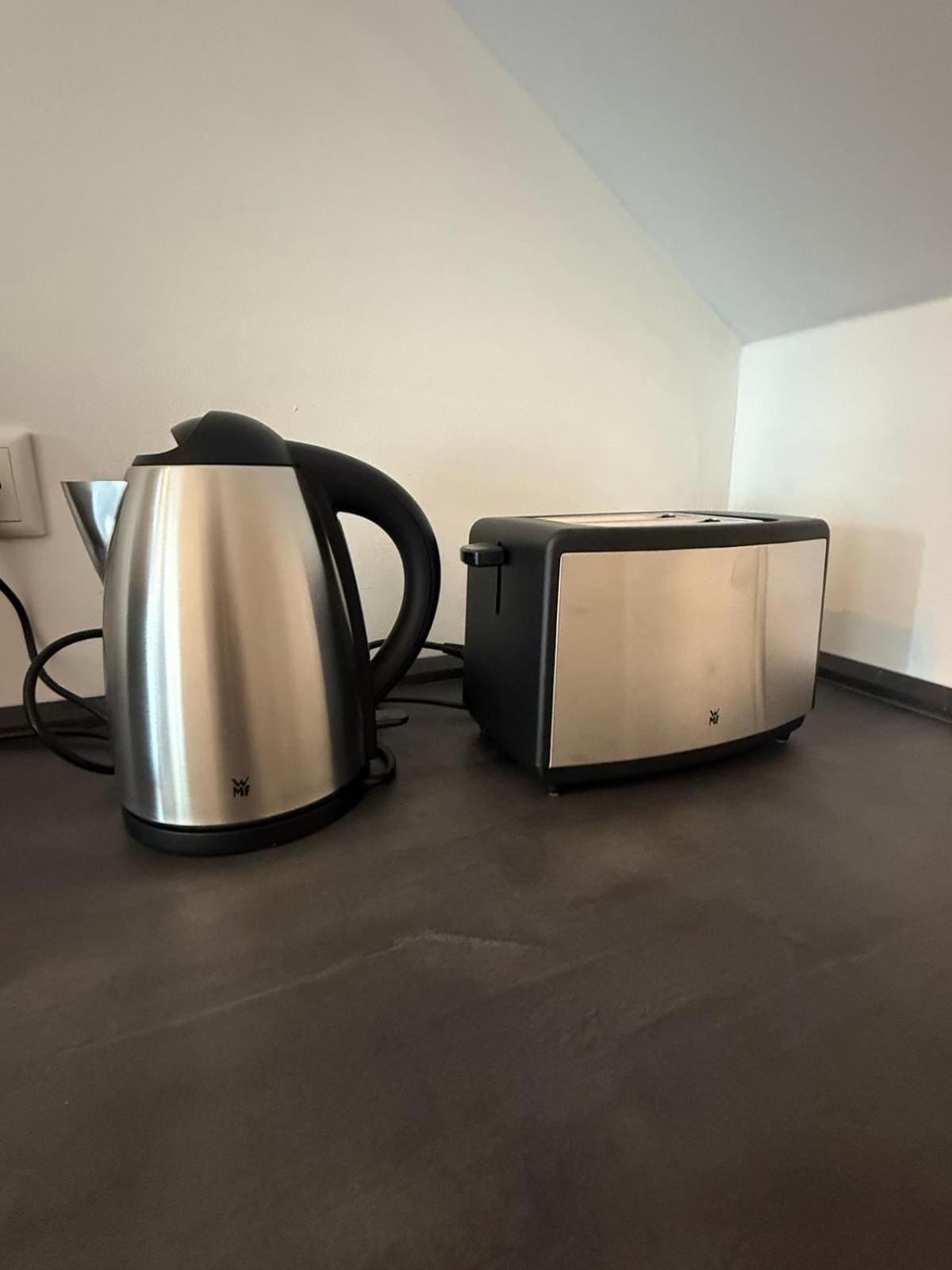 3-zimmer-wohnung In Am Flughafen Apartment Hamburg