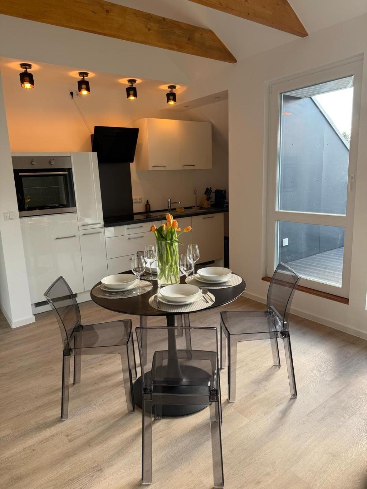 3-zimmer-wohnung In Am Flughafen Apartment