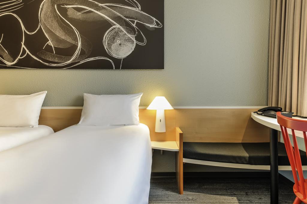 Ibis Alsterring Hotel 3*