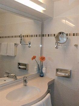 Hotel Panorama Hamburg-billstedt 4*