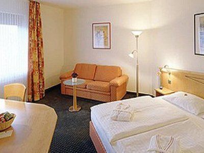 Hotel Panorama Hamburg-billstedt 4*