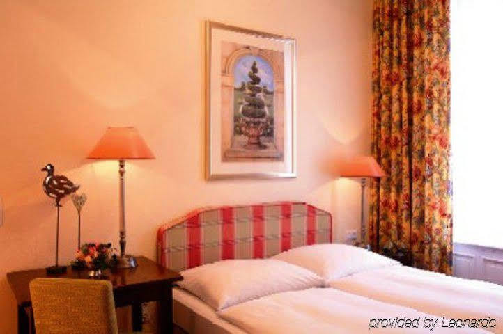 House 4*