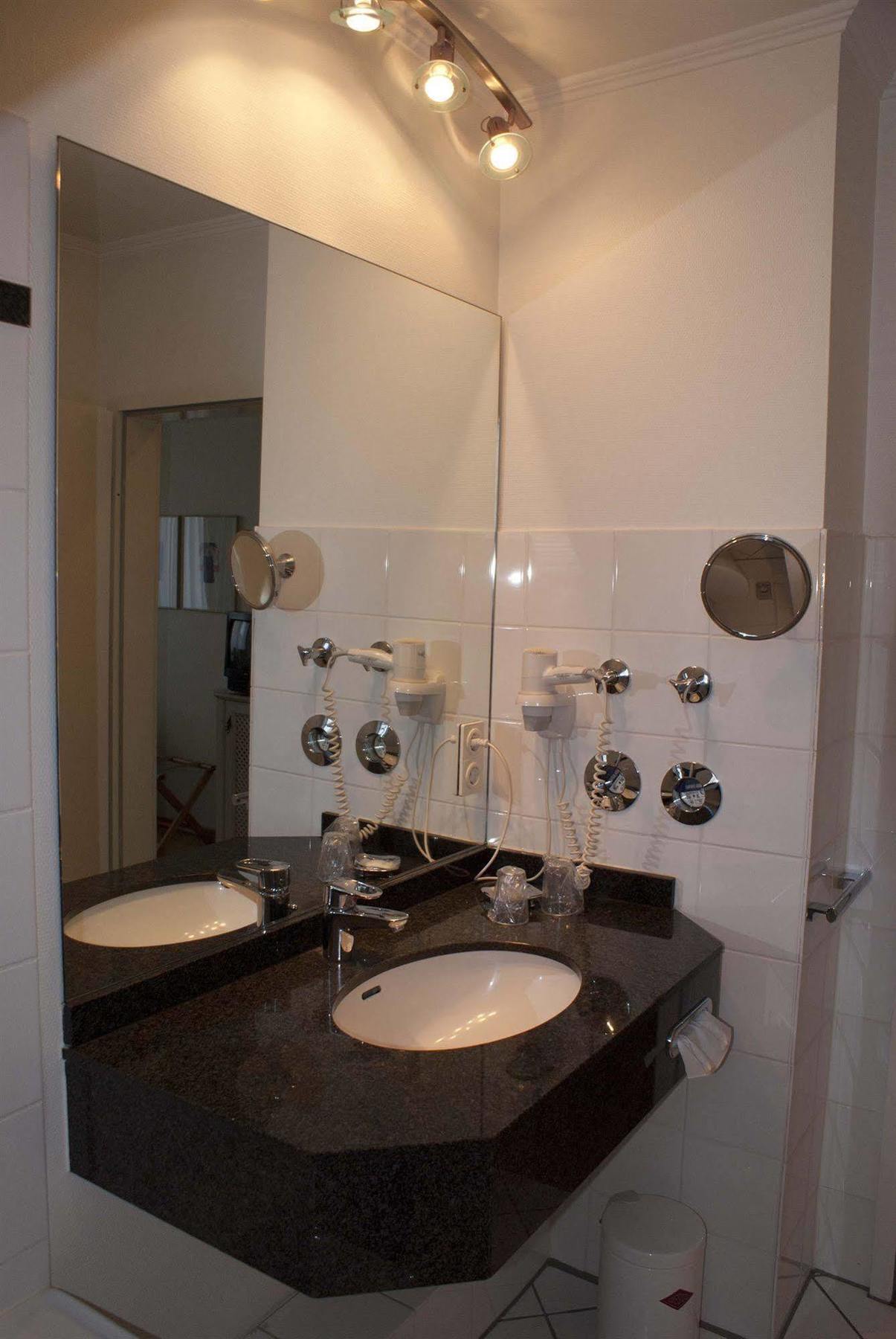 Hotel Entree Gross Borstel Garni Hamburgo