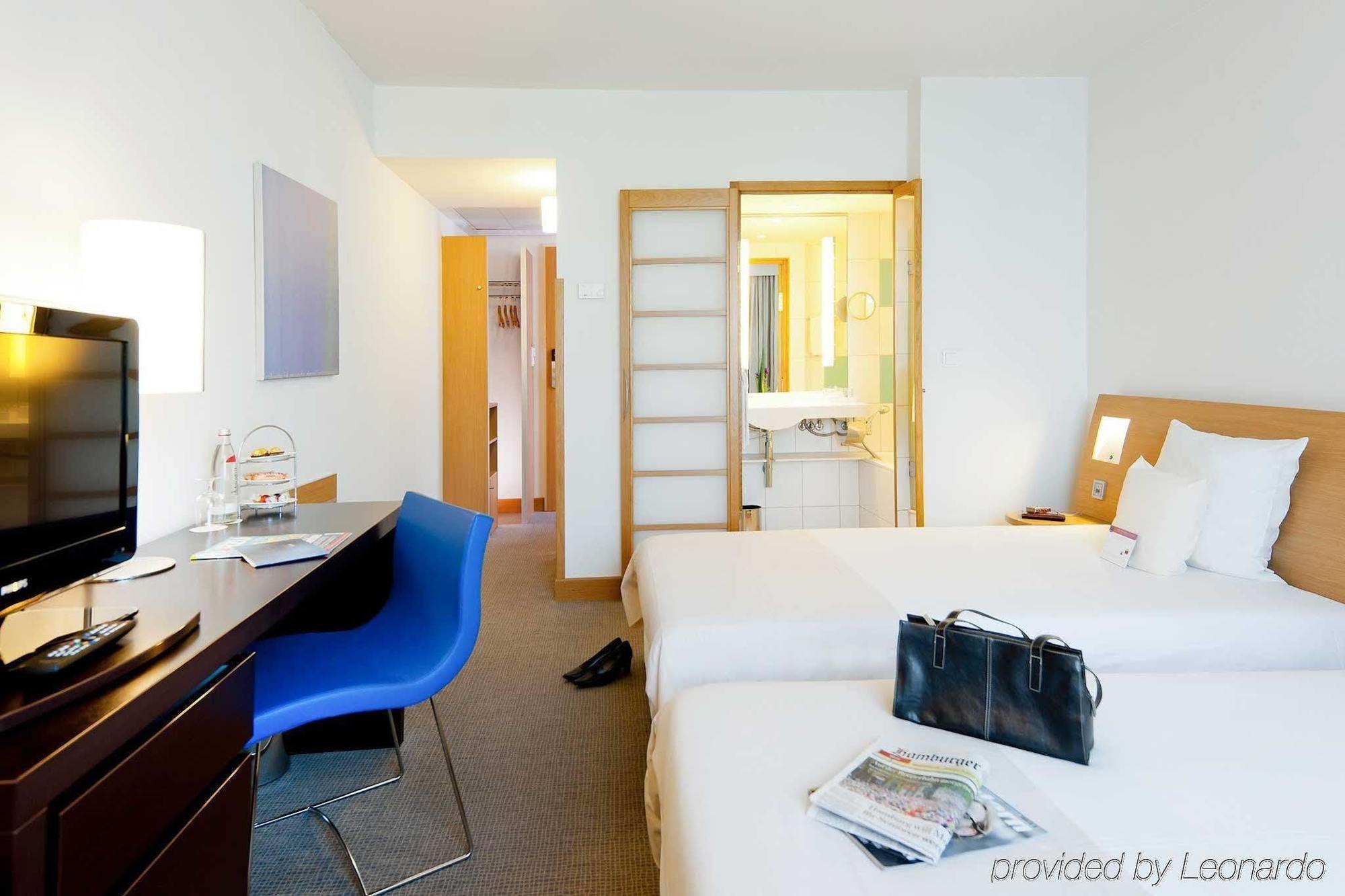 Novotel Alster 4*