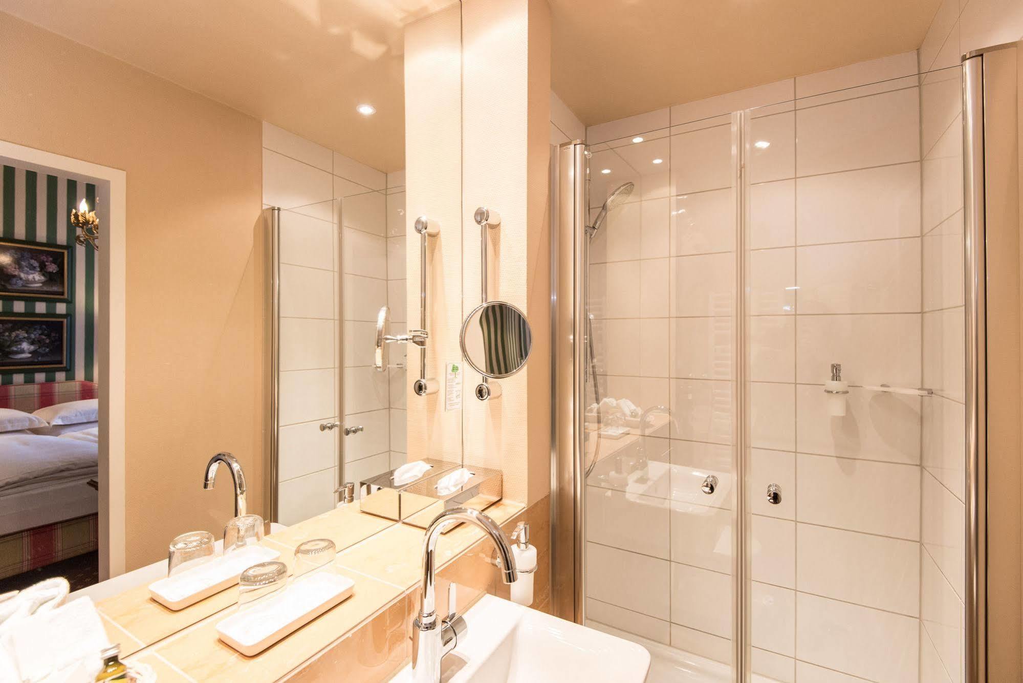 Hotel House 4*