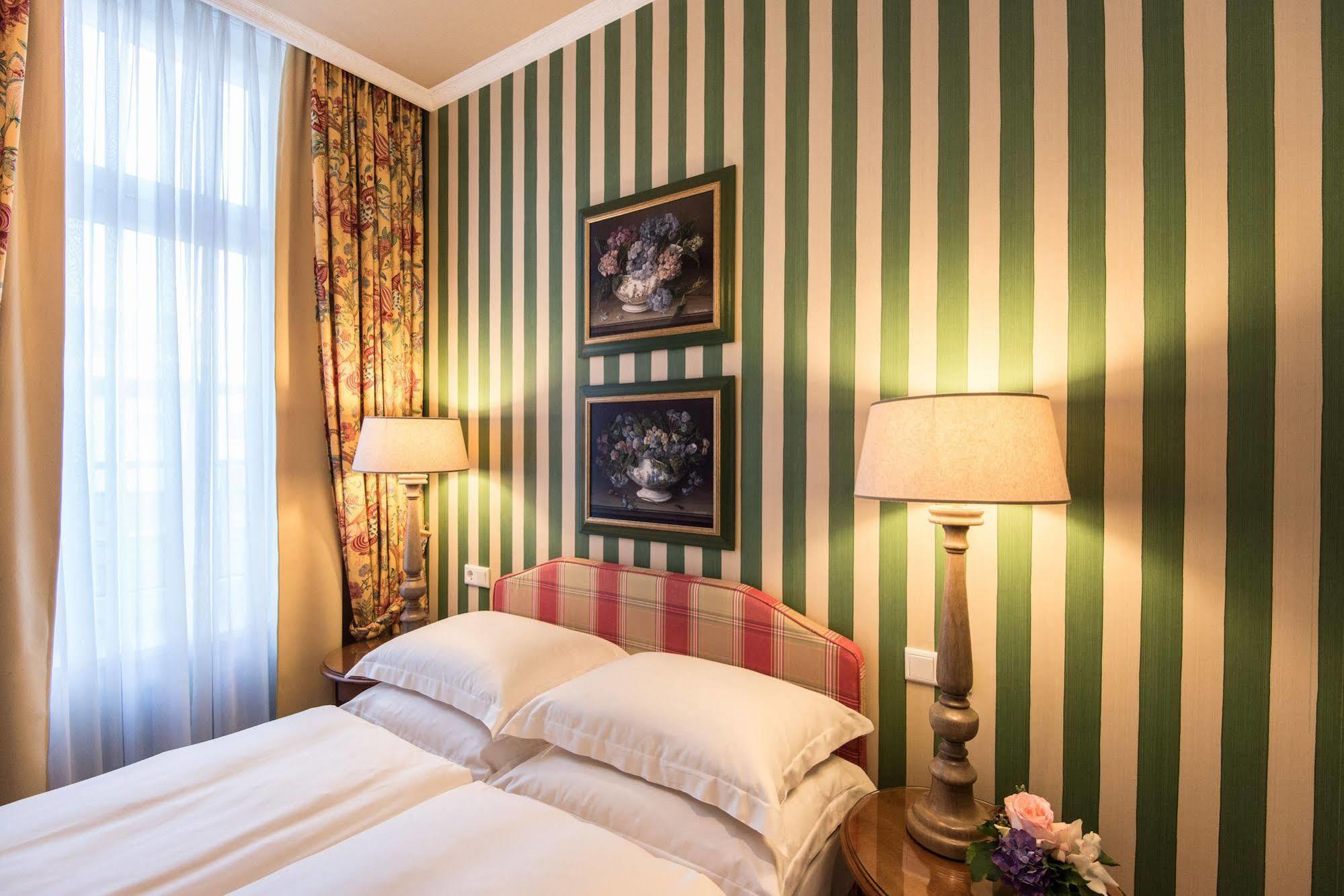Hotel House