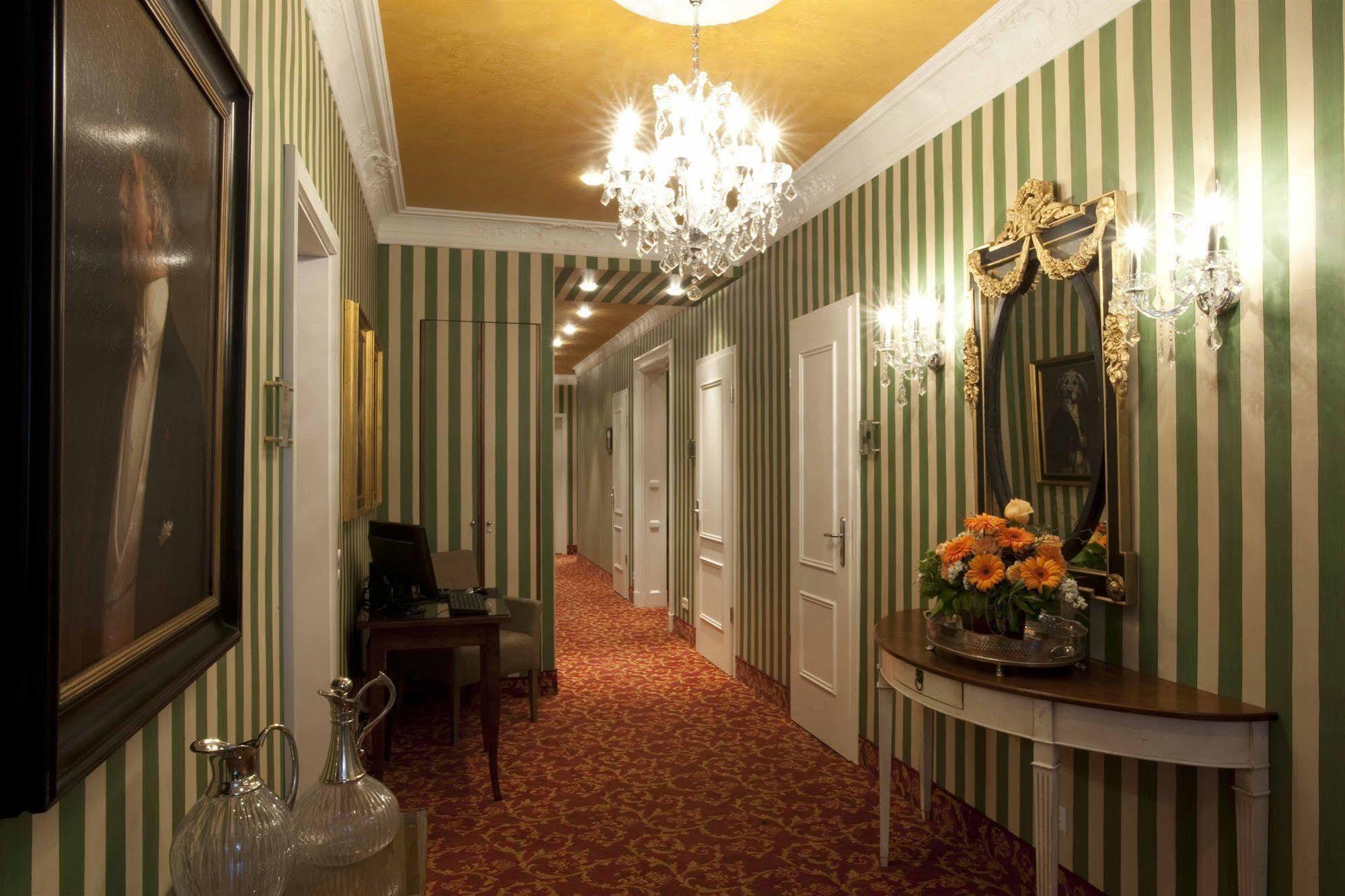 Hotel House 4*