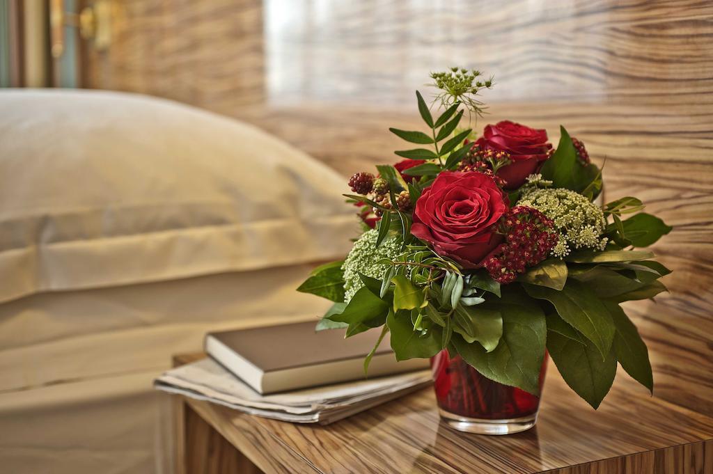 Western Raphael Altona Hotel 3*