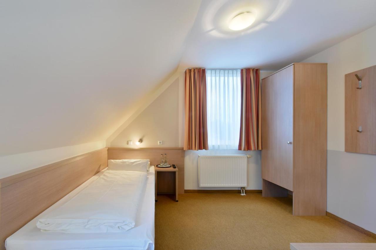 Meinhotel Hotel