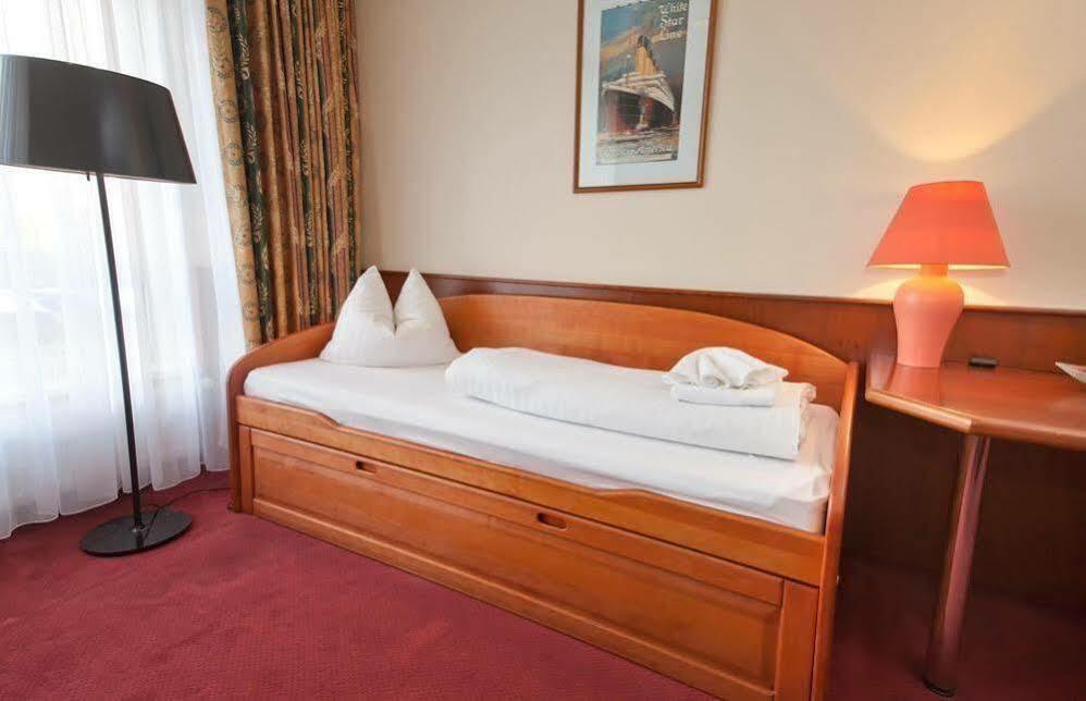Hagemann Hafen Hotel 3*