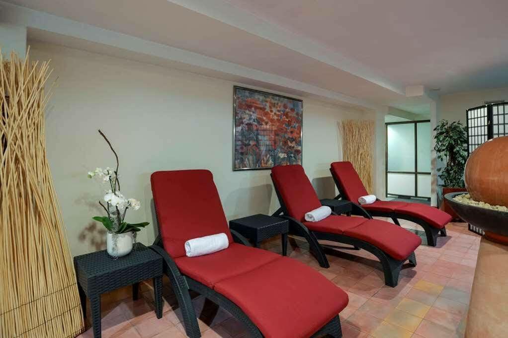 Novum Ambassador Hotel