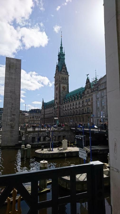 Studio Hamburg, *