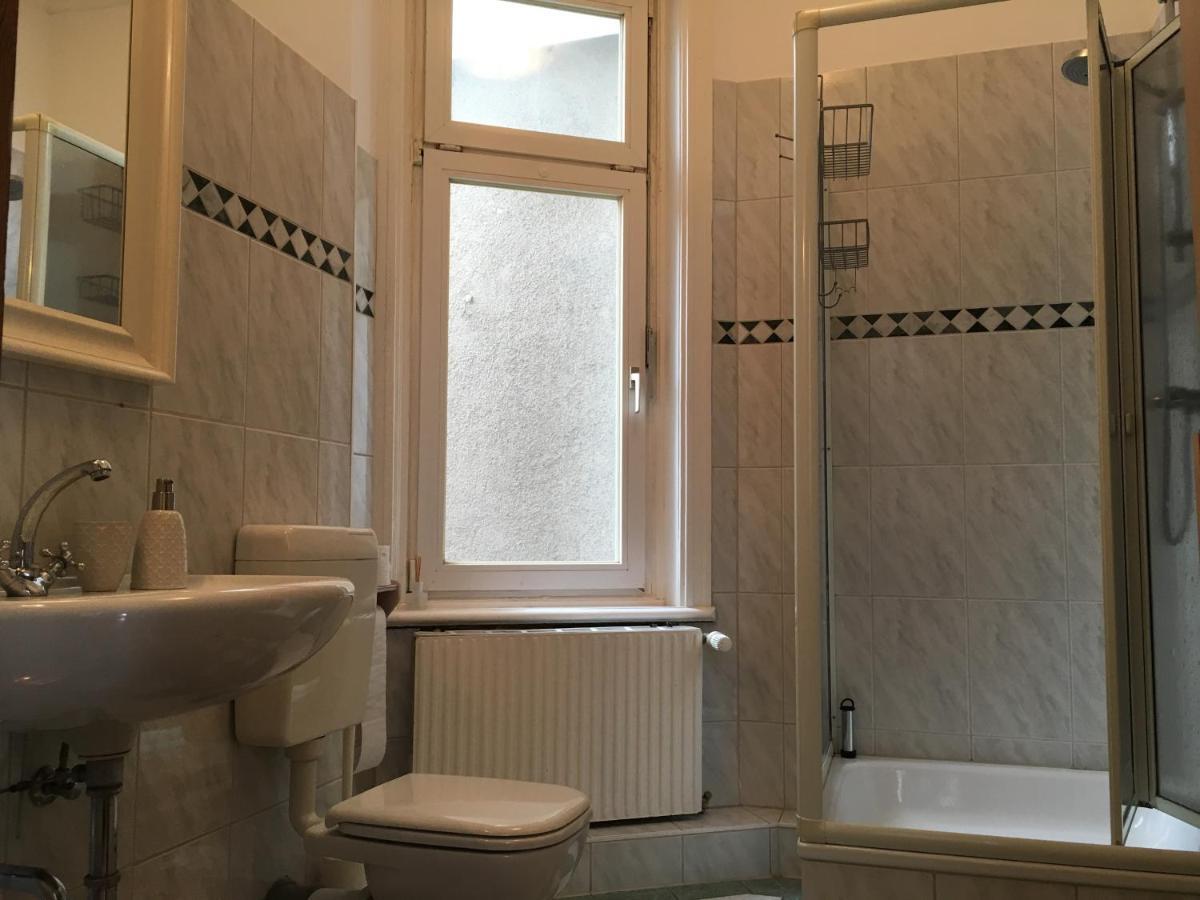 Homestay Jugendstilwohnung In The Heart Of Hamburg