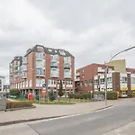 Spacious Apartment In Hamburg For 12