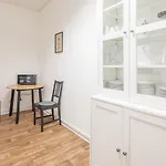 Spacious Apartment In Hamburg For 12