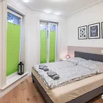 Stylish & Cosy Apartment Next To The U-Bahn