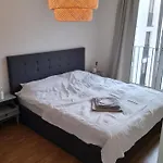 Schicke, Helle Und Sehr Zentrale Wohnung