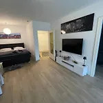 Gemuetliche, Moderne Wohnung Fuer 2-4 Personen