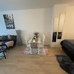 Gemuetliche, Moderne Wohnung Fuer 2-4 Personen