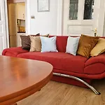 Very Accessible, Cozy And Old Abode But Gold In The Heart Of The City