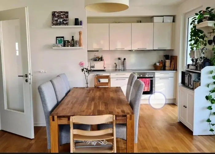 Kinderfreundliche Neubauwohnung Am Hagenbecks Tierpark Mit Balkon Und Spielplatz