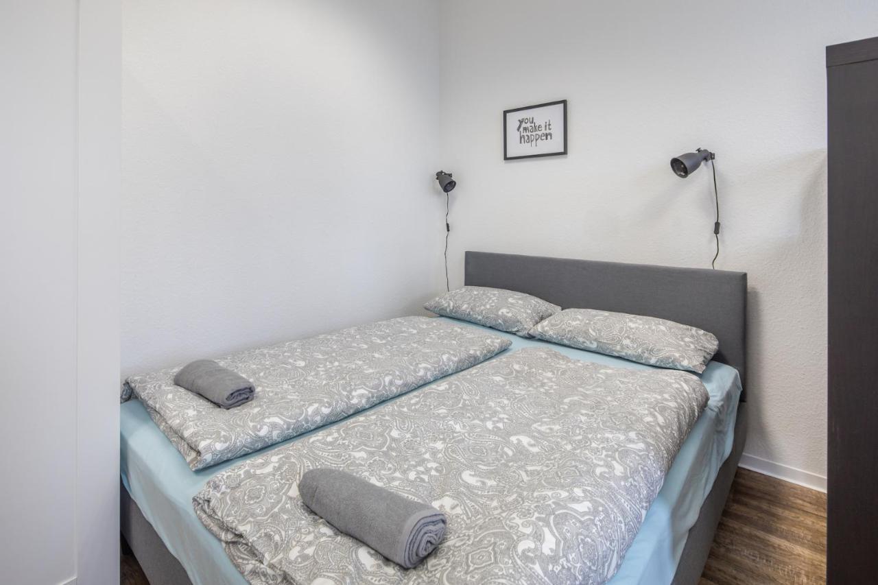Spacious In For 12 *