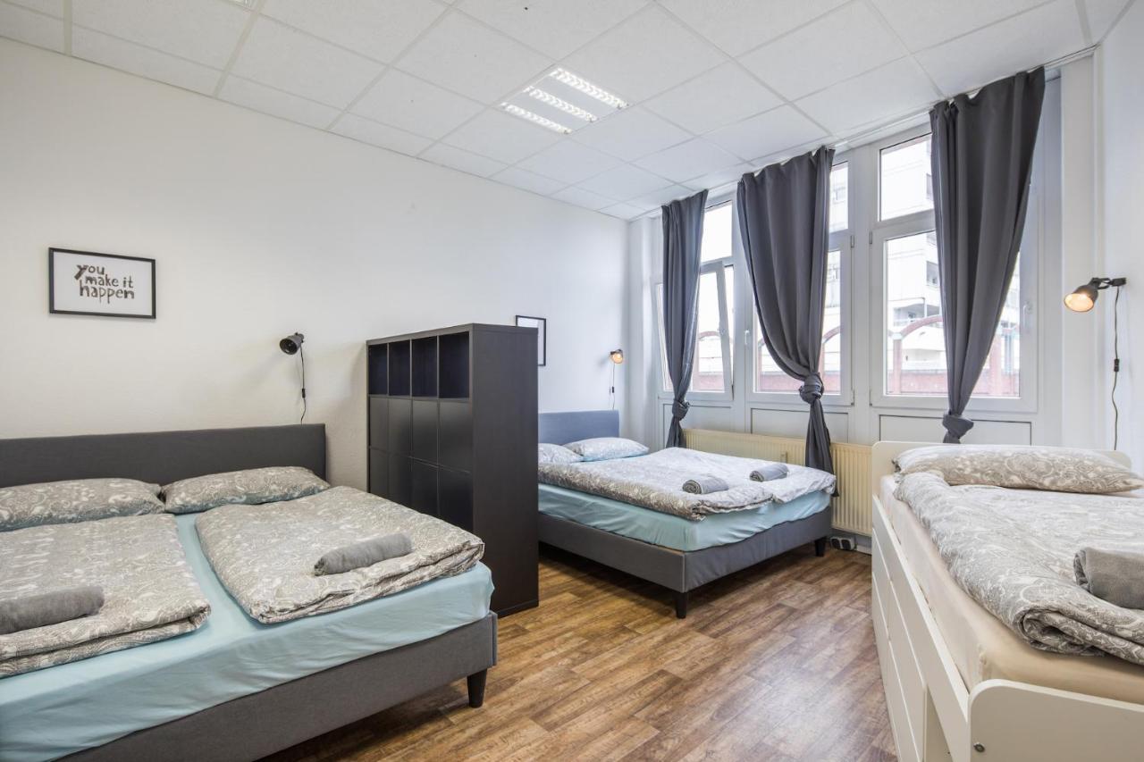 Spacious In For 12 Apartment *